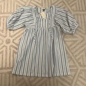 Universal Thread blue and white stripe dress
